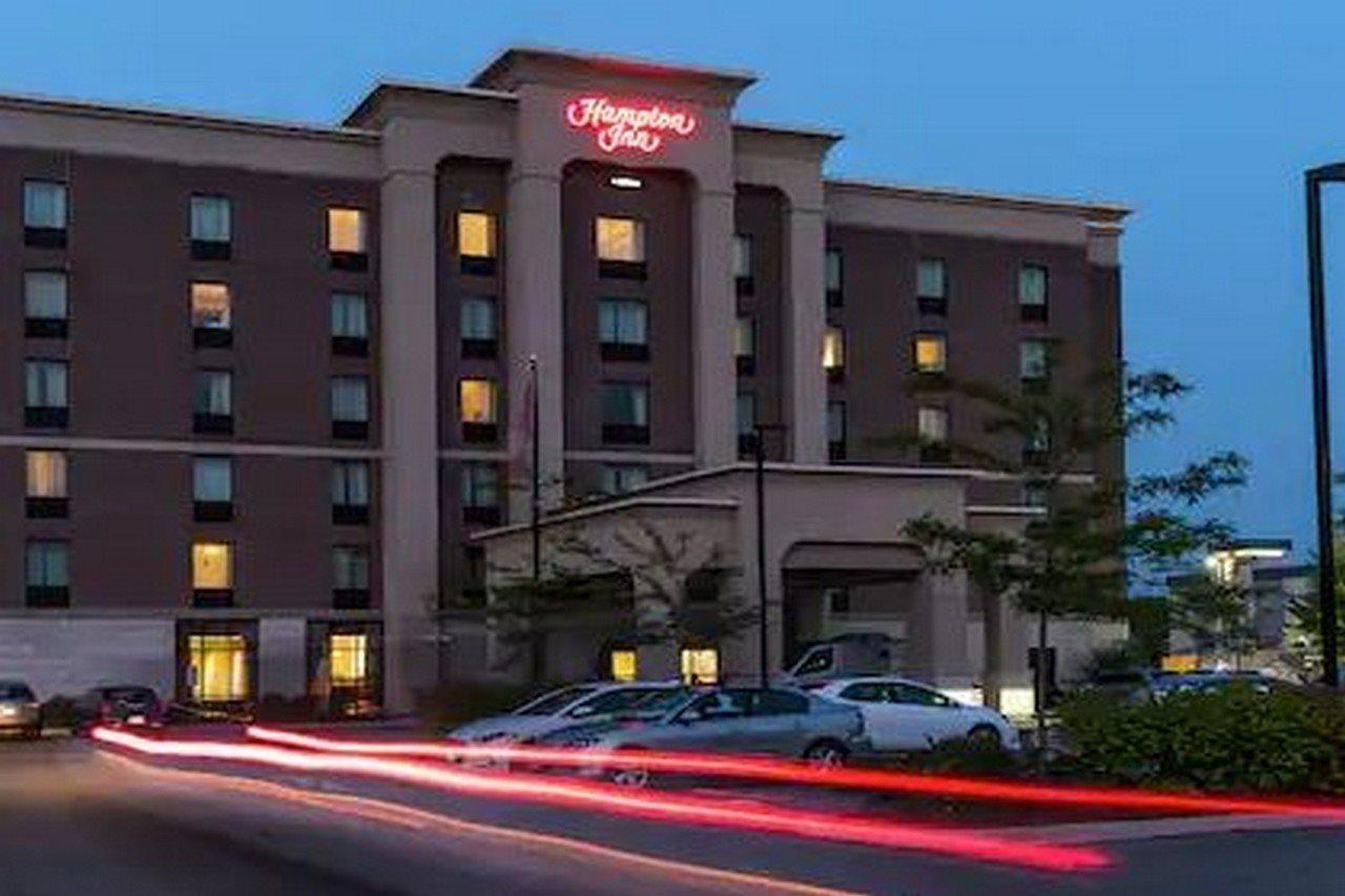 Hampton Inn By Hilton Ottawa Airport Bagian luar foto