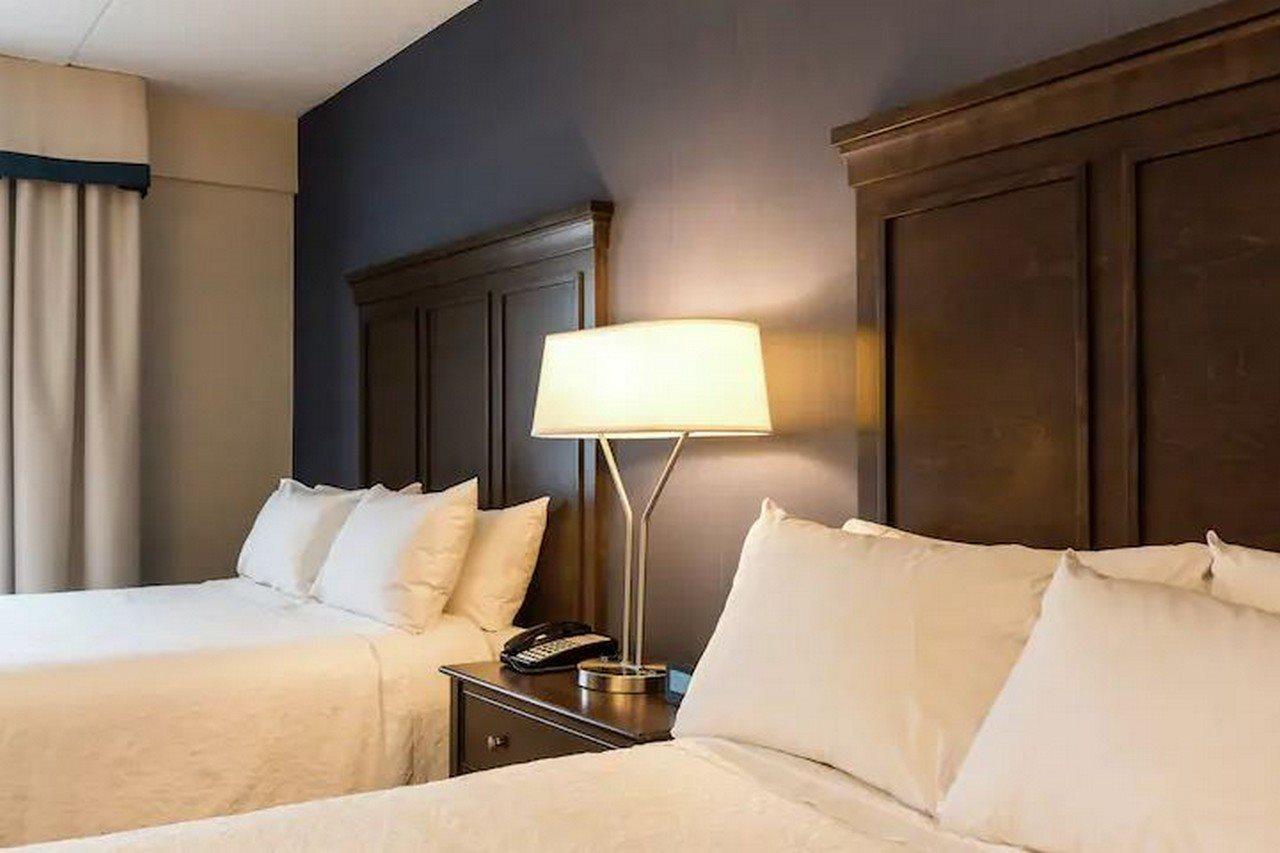 Hampton Inn By Hilton Ottawa Airport Bagian luar foto
